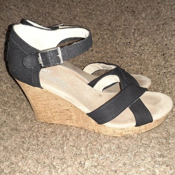 TOMS "Sierra" Black Canvas Ankle Strap Wedge Cork Heel Sandals-SZ 7.5-Near Mint - Picture 4 of 7